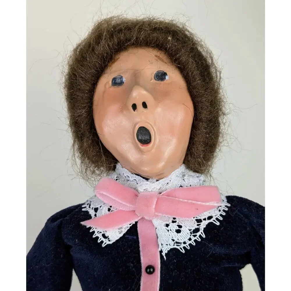 Byers' Choice Caroler Vintage 1987 Woman Gray Skirt White Muff Lace Collar Cuffs
